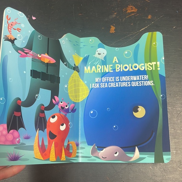 When I Grow Up cardboard children’s book - Picture 4 of 15